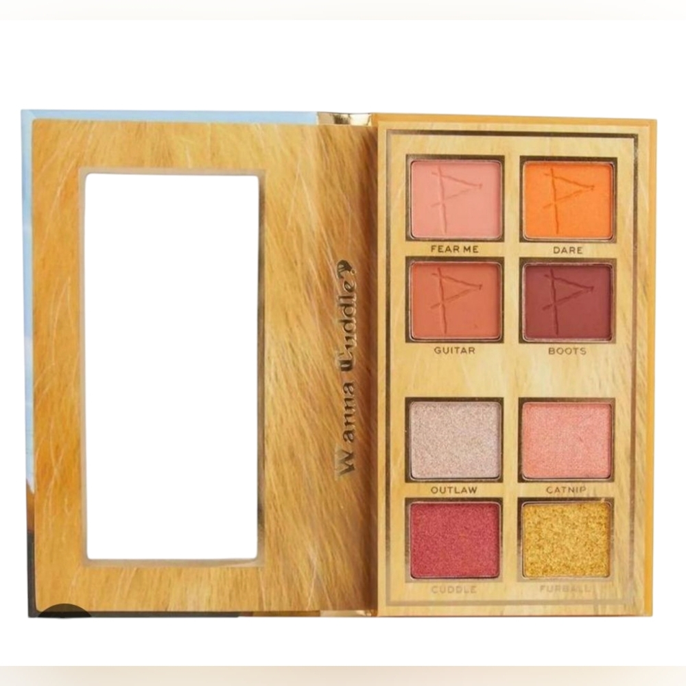 Shrek X Revolution Puss In Boots Mini Eyeshadow Palette